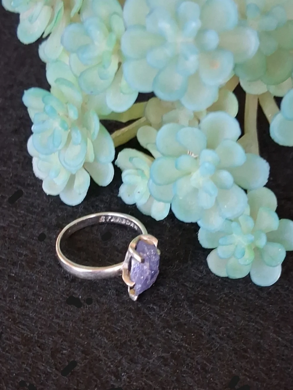 925 Sterling Silver Ring w/Lavender-Blue Tanzanite Stone - Sz 8